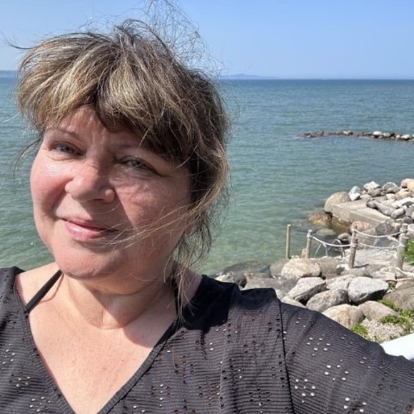 Meet your Posher, Laurel - Picture 1 of 1